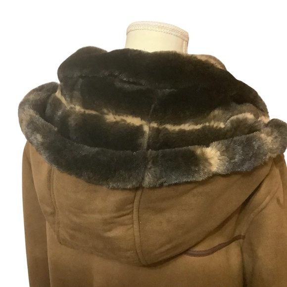LONDON FOG CHOCOLATE BROWN FULL LENGTH COAT WITH FAUX FUR DETAILS/ Size MP - Picture 6 of 16